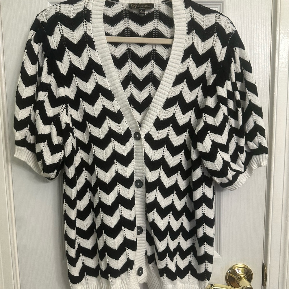 DG2 by Diane Gilman Black and White Chevron Cardigan Sweater
